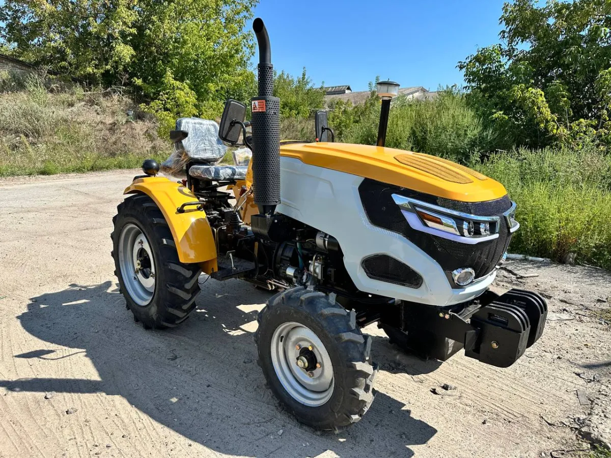 Мінітрактор Xingtai T 240 LX (жовтий)